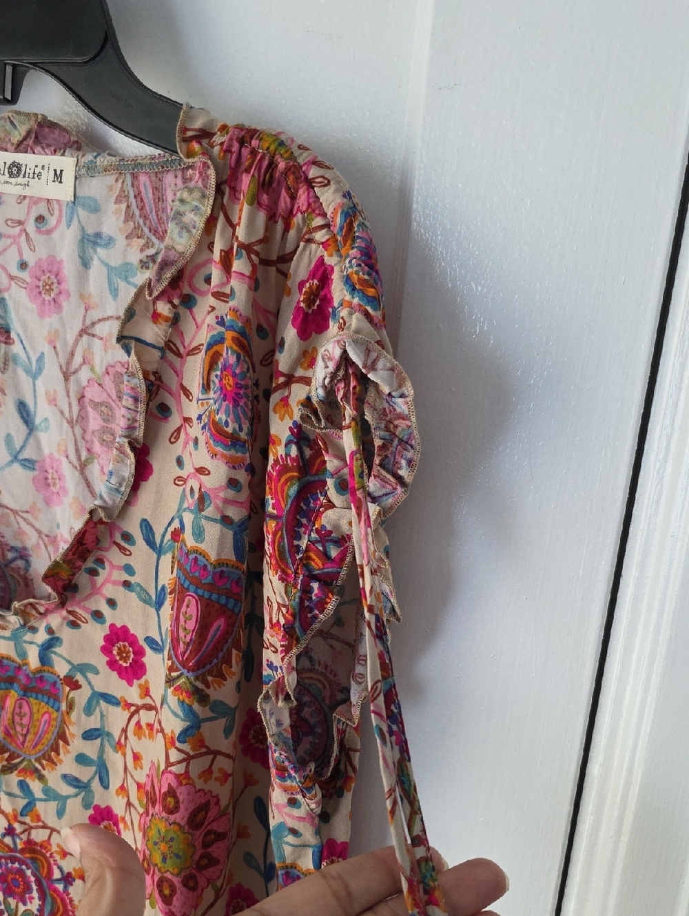 NWOT NATURAL LIFE Pink Beige Floral Embroidered V-Neck Boho Blouse M - Picture 5 of 8